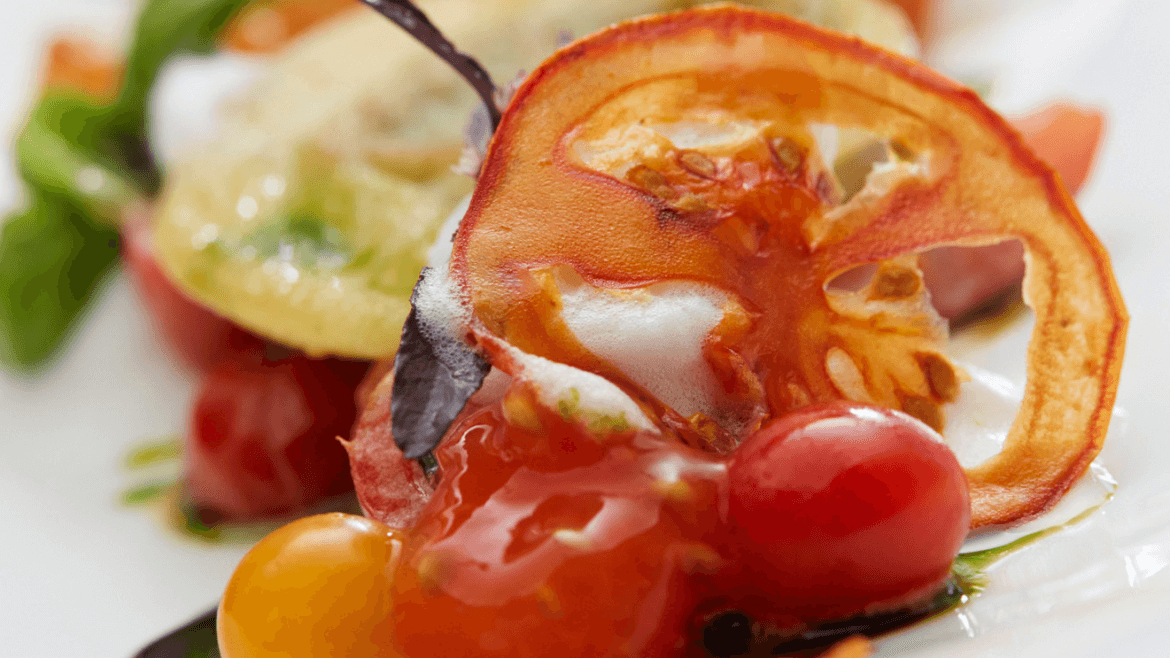 feines Gemüsegericht mit Tomaten
