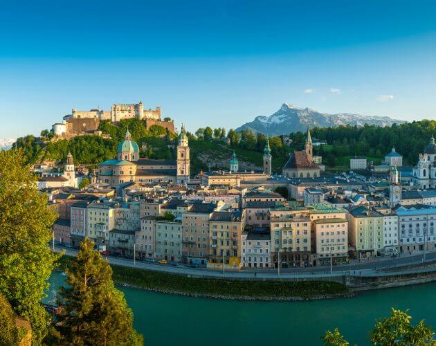 Salzburg vom Kapuzinerberg aus - Altstadt, Salzach und Festung
