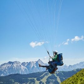 © Saalbach – Paragliding in Saalbach Hinterglemm