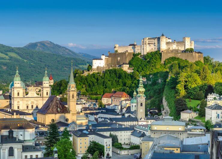 Blick vom Mönchsberg auf die Festung Hohensalzburg und die Salzburger Altstadt (c)Tourismus Salzburg GmbH, G.Breitegger